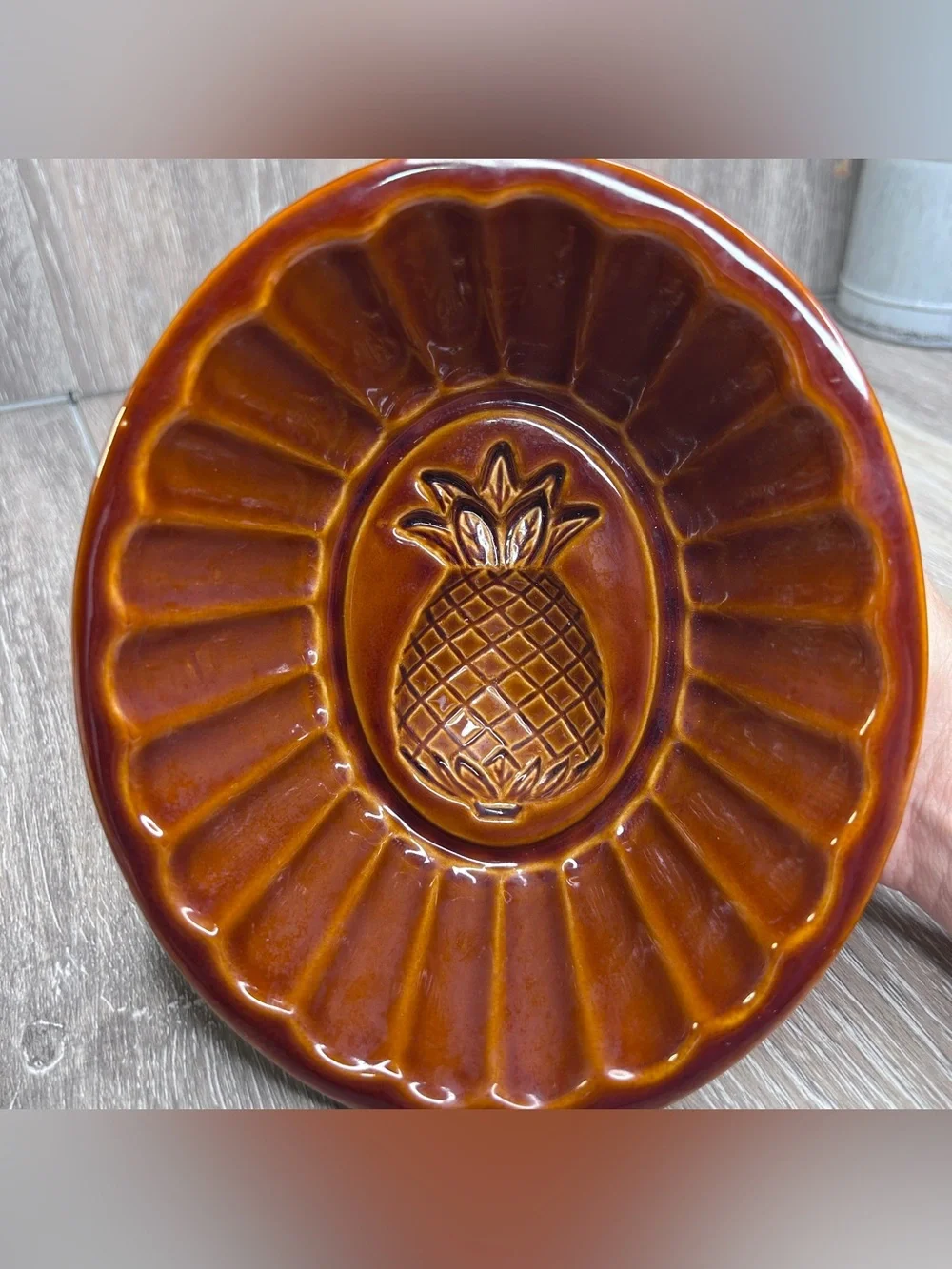 🍮 Williams Sonoma Brown Ceramic Pineapple Mold / Decorative Wall Hanging Bowl
